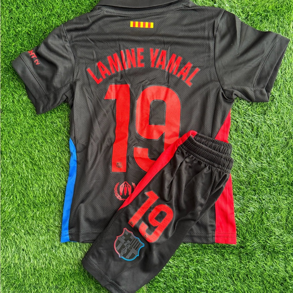 Lamine yamal Barcelona jersey kids set